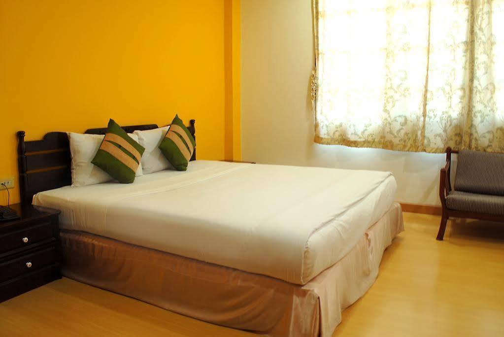 Rimtarninn Hotel Pak Chong Exterior foto